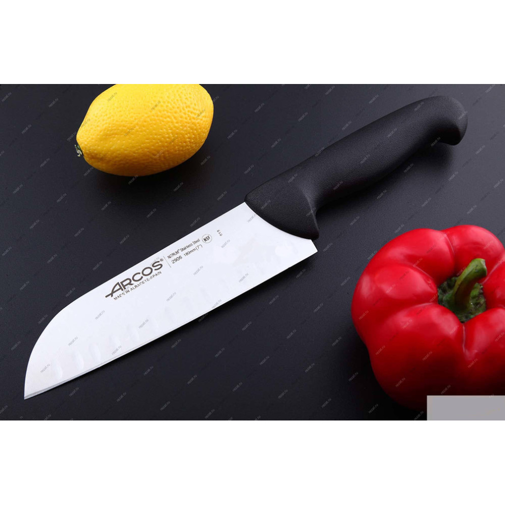 Нож Santoku 18см Arcos - черна дръжка