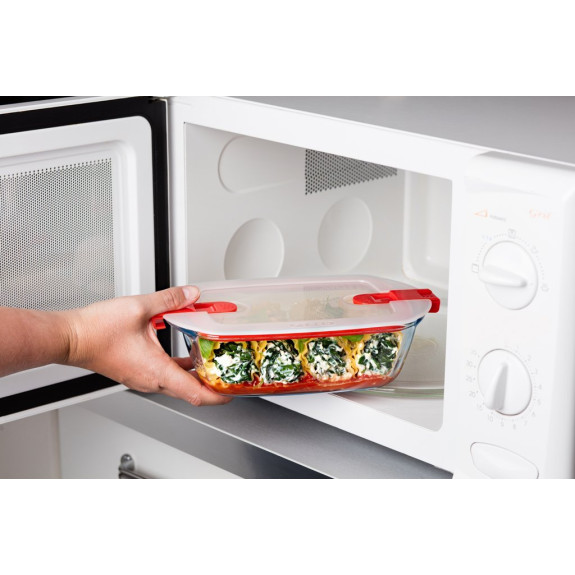 Стъклена кутия с капак 23см х 15см Pyrex - 1 брой